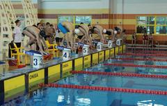 В бассейне политехнического лицея состоялись районные соревнования по плаванию