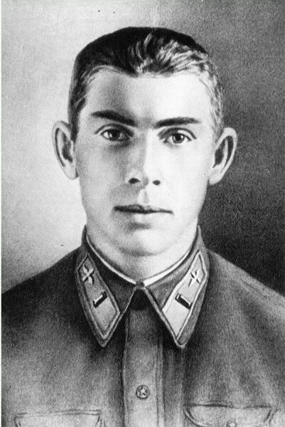 Их именами названы улицы Сморгони. Николай Гастелло – лётчик-герой Их именами названы улицы Сморгони. Николай Гастелло – лётчик-герой