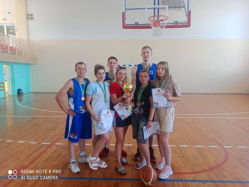 10-11 июля 2021 года в г.Слоним проходили соревнования по баскетболу 3х3 в спартакиад Гродненской области "Золотой колос" среди мужчин и женщин.