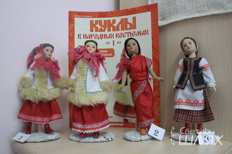 В Сморгони открылась музейная комната кукол